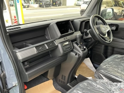 N-VAN(ホンダ)届出済未使用車 後席内装