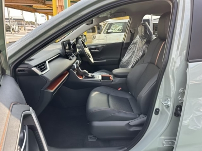 ＲＡＶ４(トヨタ)登録済未使用車 前席内装
