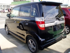ゼストスポーツ(ホンダ)未使用車 後方