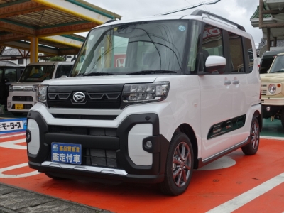 タントファンクロス(ダイハツ)届出済未使用車 前方