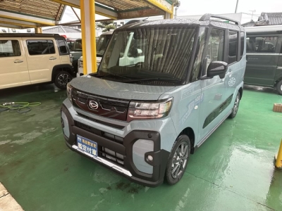 タントファンクロス(ダイハツ)届出済未使用車 前方