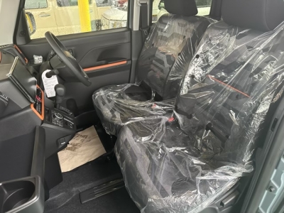 タントファンクロス(ダイハツ)届出済未使用車 前席内装