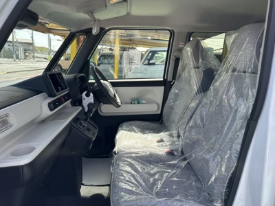 ムーヴキャンバス(ダイハツ)届出済未使用車 前席内装