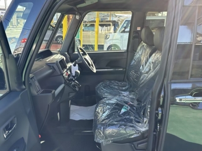タントカスタム(ダイハツ)届出済未使用車 前席内装