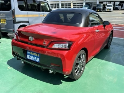 コペン(ダイハツ)中古車 後席から見た前席