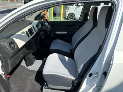 アルト(スズキ)中古車 前席内装