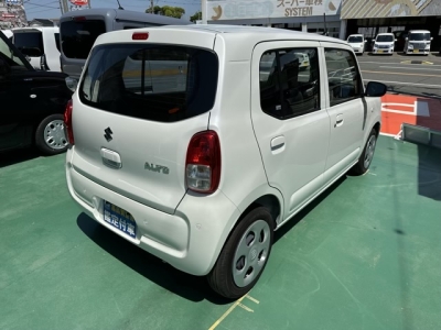 アルト(スズキ)届出済未使用車 内外装写真他２