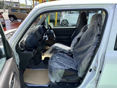アルト(スズキ)届出済未使用車 前席内装