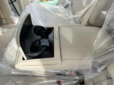 ランドクルーザープラド(トヨタ)登録済未使用車 内外装写真他２