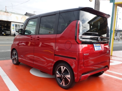 ルークス(ニッサン)届出済未使用車 後方