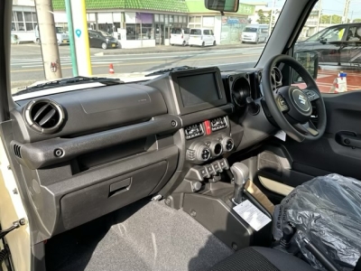 ジムニー(ダムド)新車見本展示無 後席内装