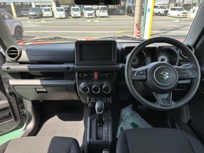 ジムニー(ダムド)新車見本展示無 内外装写真他