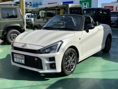 コペン(ダイハツ)ディーラｰ試乗車 前方