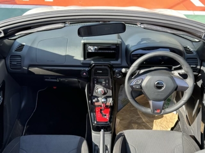 コペン(ダイハツ)ディーラｰ試乗車 後席内装