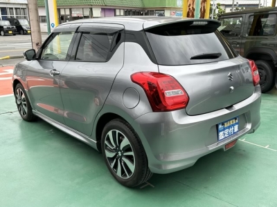 スイフト(スズキ)中古車 後方