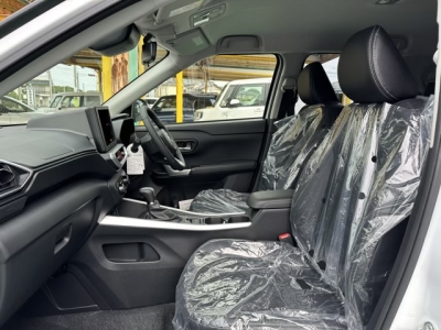 ロッキー(ダイハツ)登録済未使用車 前席内装