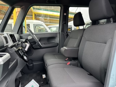 ウェイク(ダイハツ)中古車 前席内装