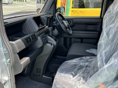 N-VAN(ホンダ)届出済未使用車 前席内装