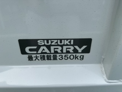 キャリートラック(スズキ)届出済未使用車 後席から見た前席