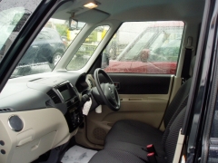 パレット(スズキ)中古車 前席内装