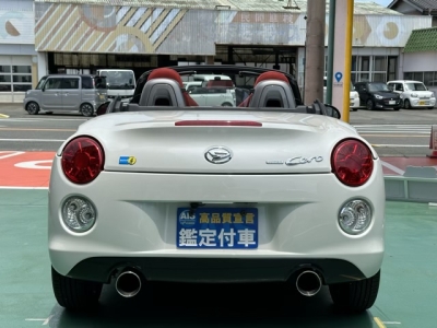 コペン(ダイハツ)中古車 後席から見た前席