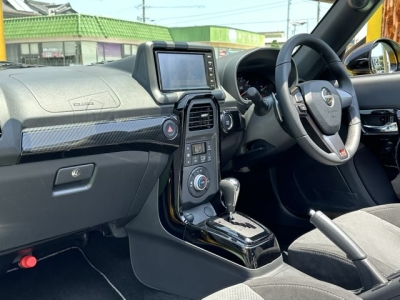 コペン(ダイハツ)中古車 後席から見た前席
