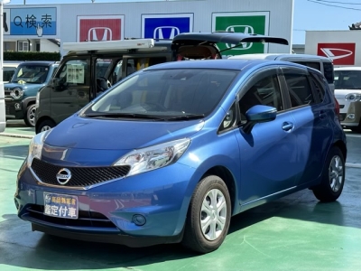 ノート(ニッサン)中古車 前方