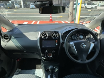 ノート(ニッサン)中古車 内外装写真