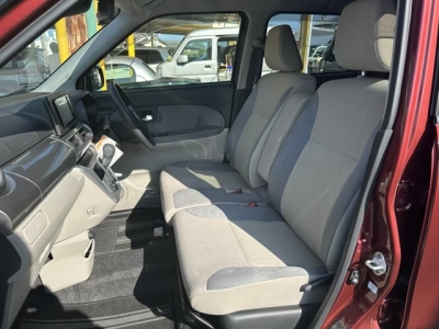 キャスト(ダイハツ)中古車 前席内装