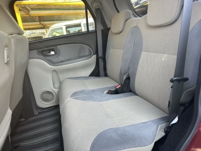 キャスト(ダイハツ)中古車 後席内装