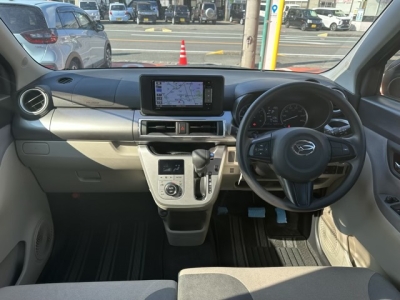 キャスト(ダイハツ)中古車 後席から見た前席