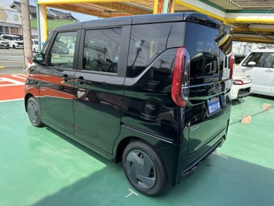 ルークス(ニッサン)新車見本展示有 後方