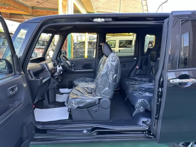 タントカスタム(ダイハツ)届出済未使用車 前席内装