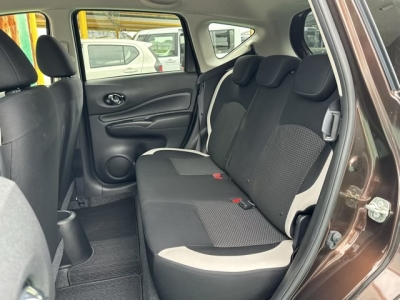 ノート(ニッサン)中古車 内外装写真
