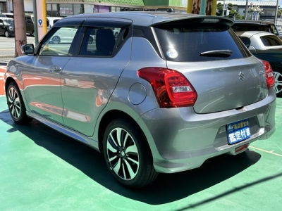 スイフト(スズキ)中古車 後方