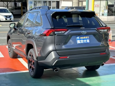 ＲＡＶ４(トヨタ)登録済未使用車 後方