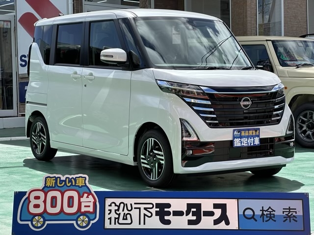 新型ルークス(ニッサン)新車見本展示無全体拡大