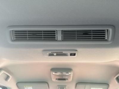 新型ルークス(ニッサン)新車見本展示有 内外装写真