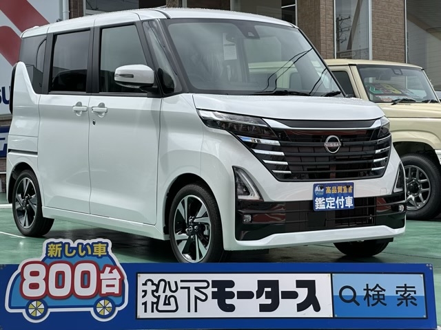 新型ルークス(ニッサン)新車見本展示無全体拡大