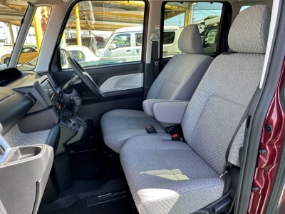 タント(ダイハツ)中古車 前席内装