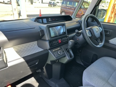 タント(ダイハツ)中古車 後席内装