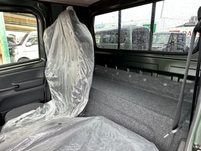 キャリートラック(スズキ)届出済未使用車 後席内装