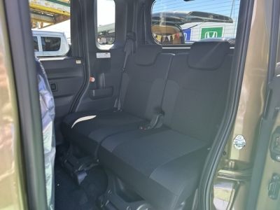 ウェイク(ダイハツ)中古車 後席内装