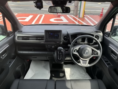 N-WGN(ホンダ)レンタＵＰ 後席から見た前席
