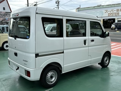 エブリイバン(スズキ)中古車 前席内装
