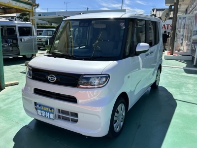 タント(ダイハツ)ディーラ-試乗車 前方