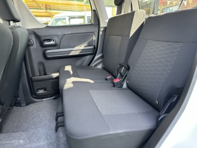 ワゴンRカスタムＺ(スズキ)ディーラ-試乗車 後席内装