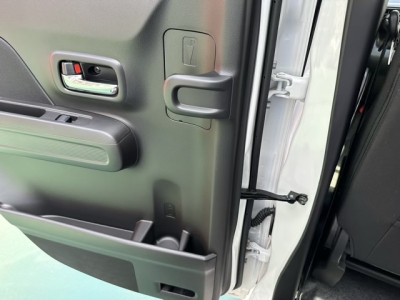 ワゴンRカスタムＺ(スズキ)届出済未使用車 内外装写真他