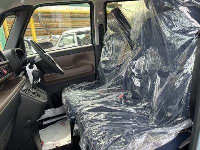 ムーヴキャンバス(ダイハツ)届出済未使用車 前席内装