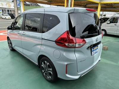 フリード(ホンダ)登録済未使用車 後方